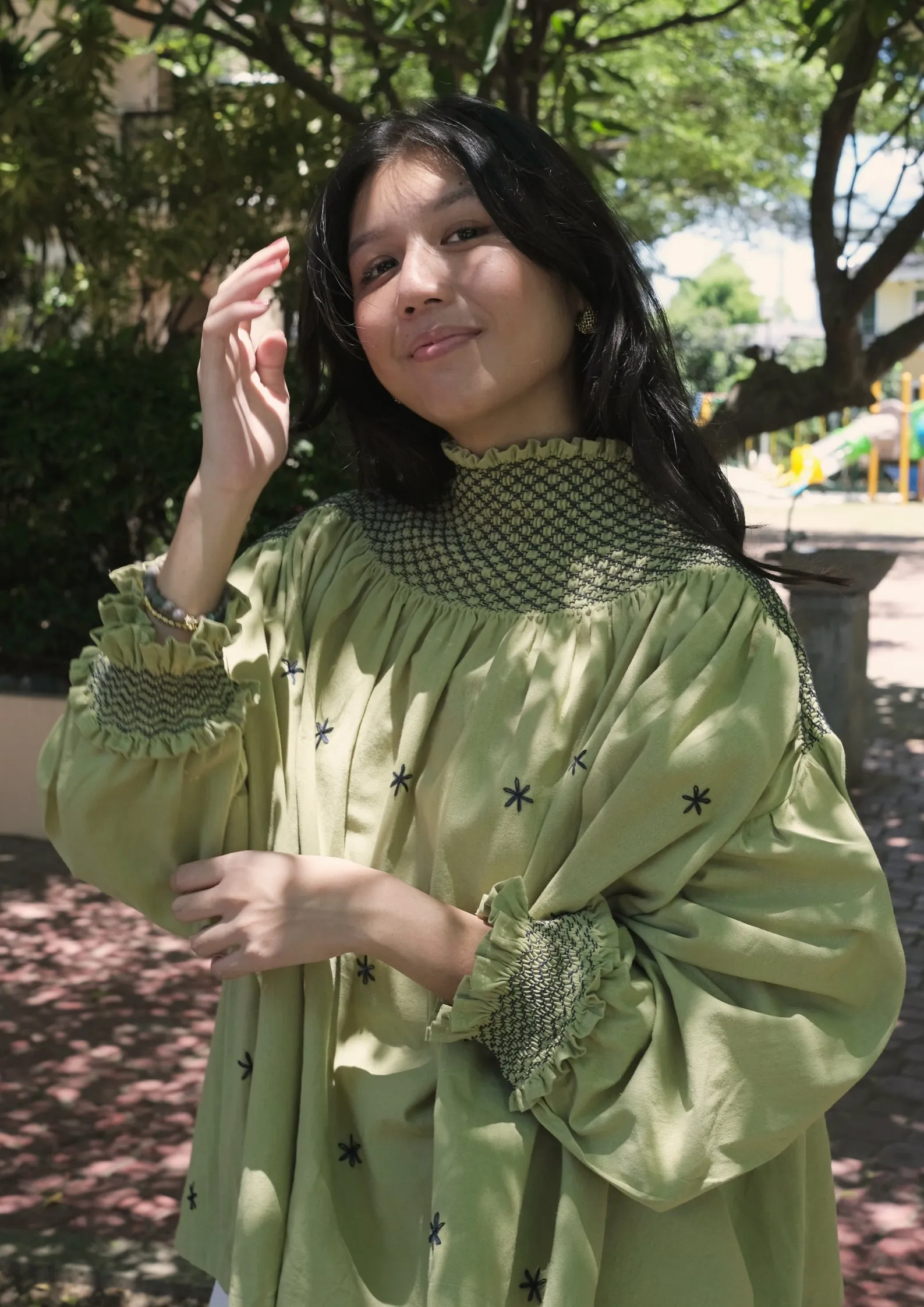 bea blouse deluxe - avocado green