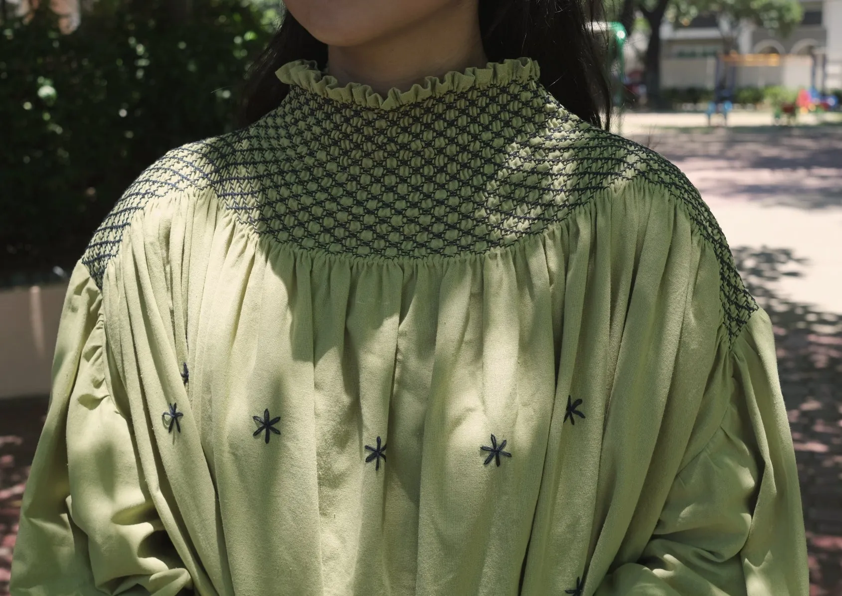 bea blouse deluxe - avocado green