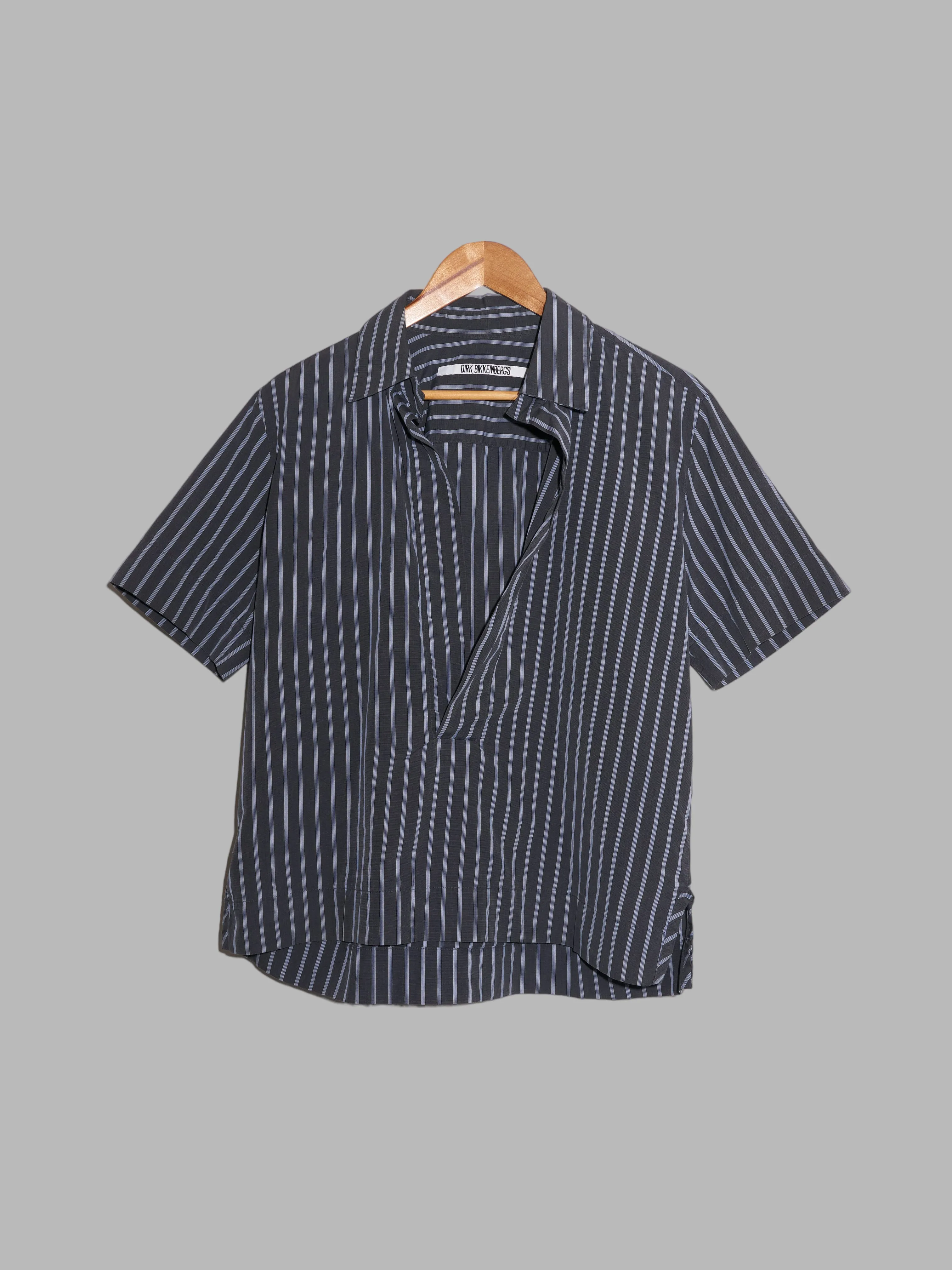 Dirk Bikkembergs spring 1999 dark grey striped open neck short sleeve shirt - M