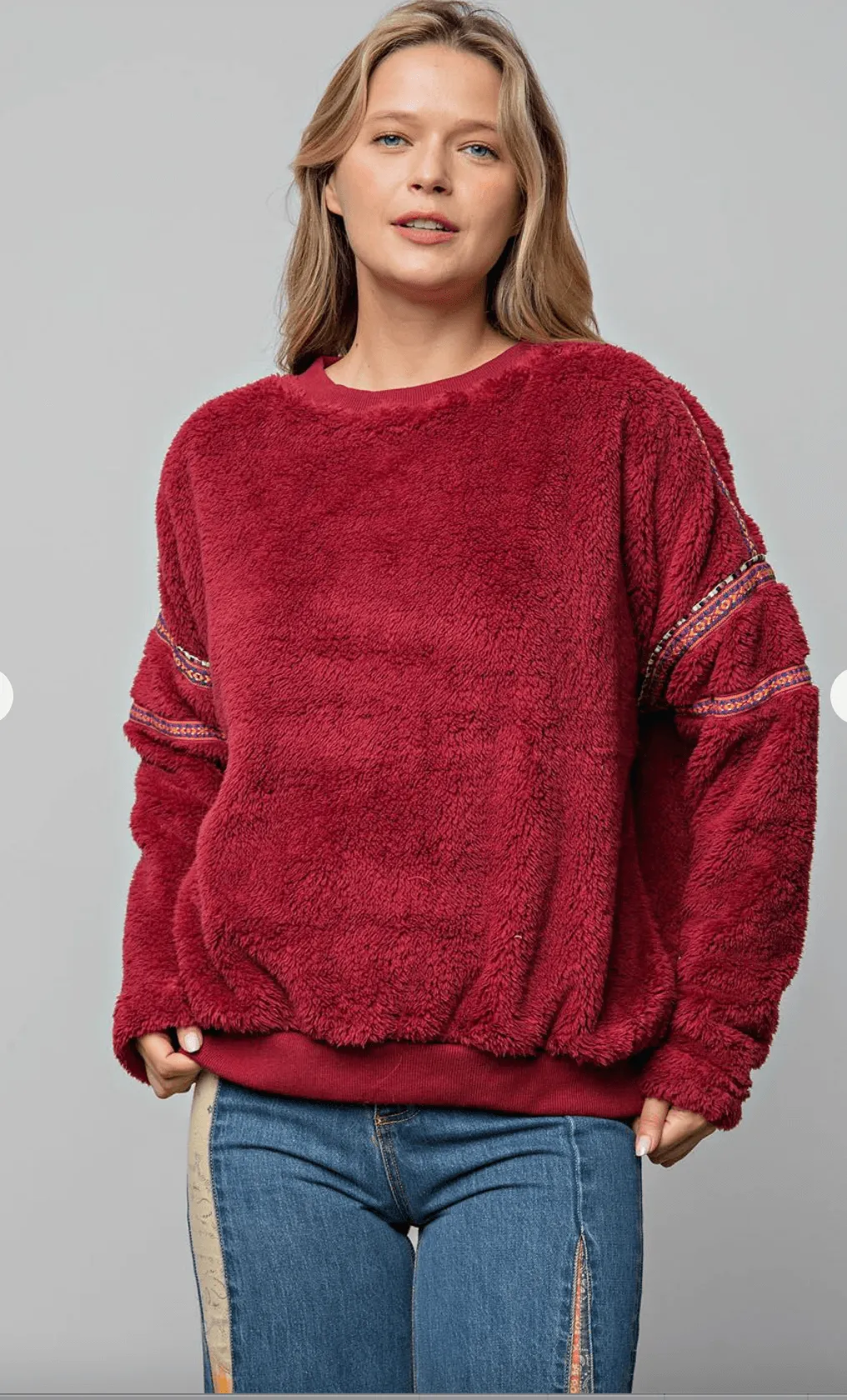 Easel Trimmed Fleece Knit Pullover Top