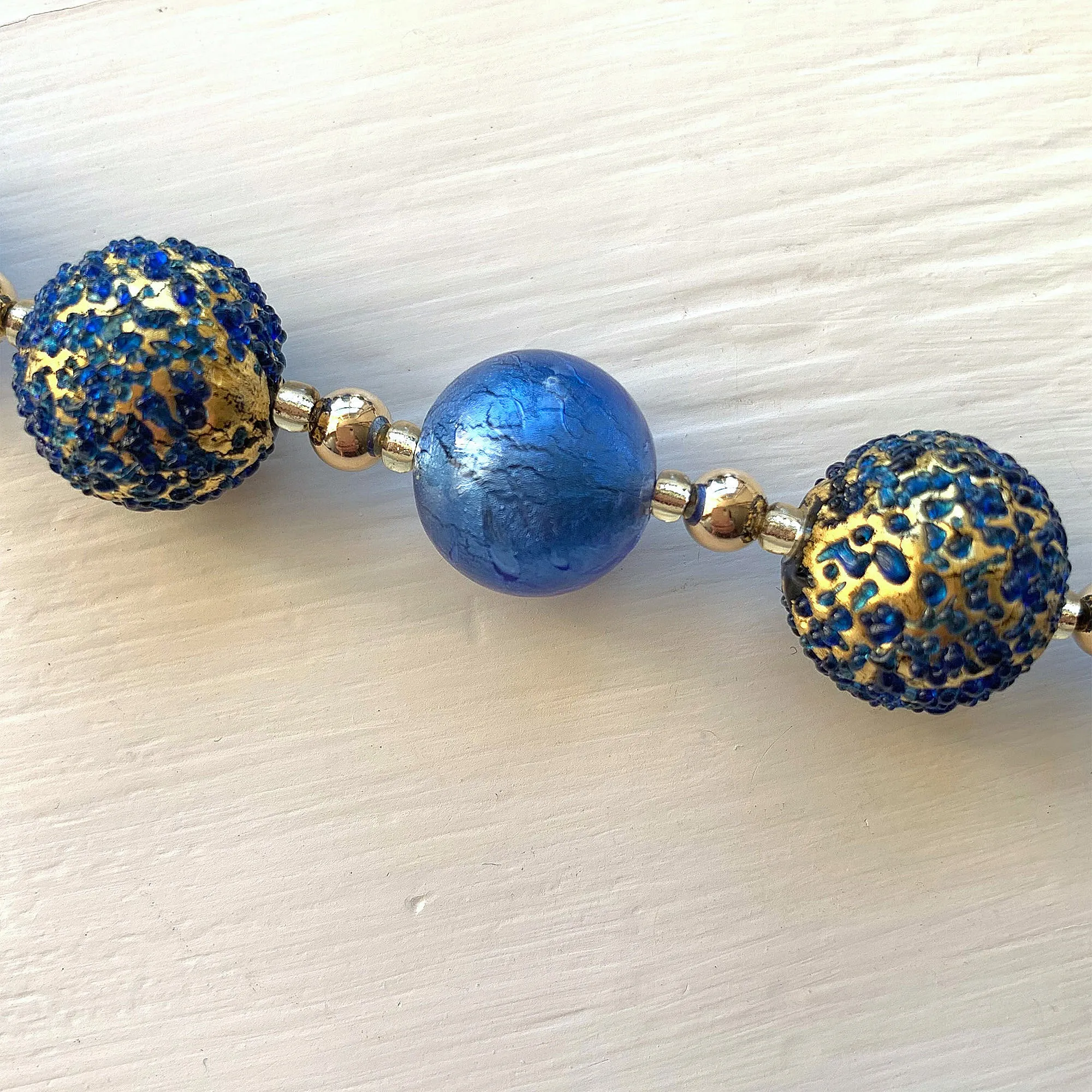 Necklace with speckled cornflower blue and cornflower blue Murano glass sphere beads