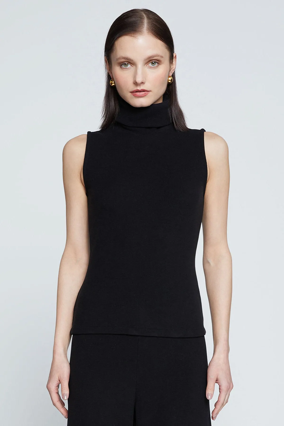 Stateside Honeyluxe Flat Back Rib Sleeveless Turtleneck in Black