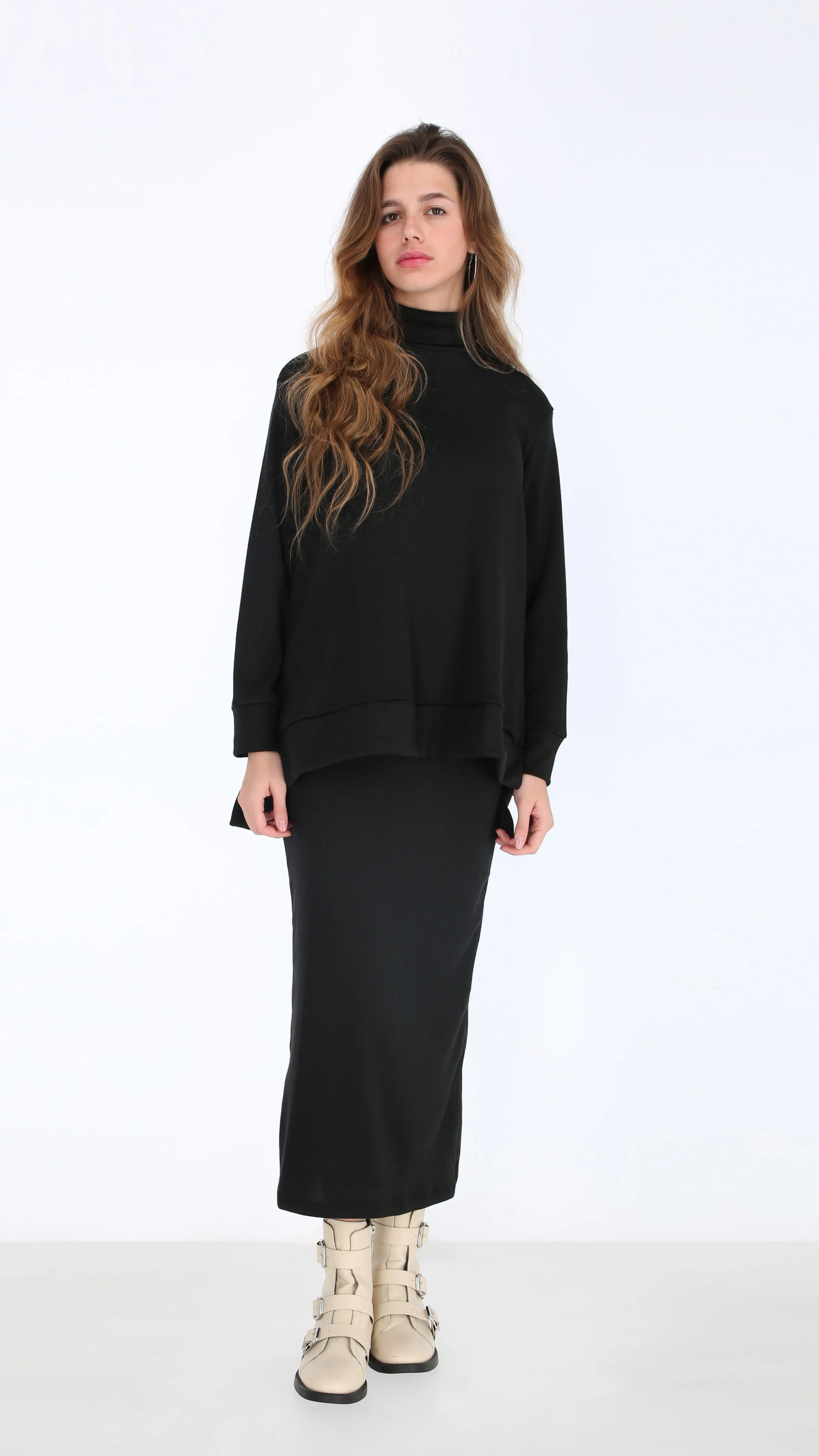 Turtleneck T-Shirt / Black / חולצה