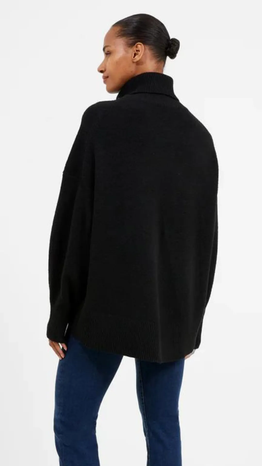 Vhari Turtleneck Sweater in Black