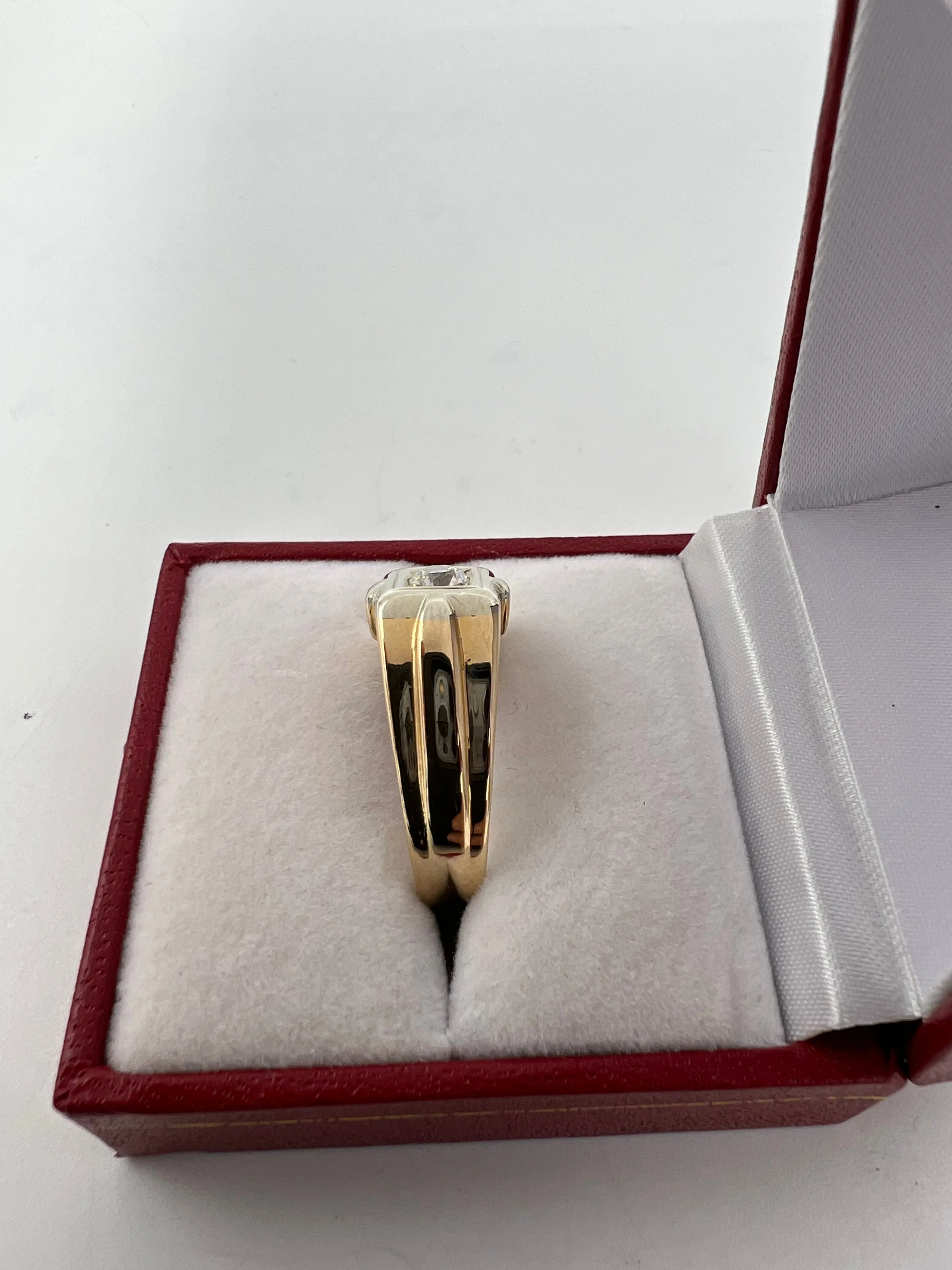 Vintage 1950s Mens Diamond Gold Solitaire Ring